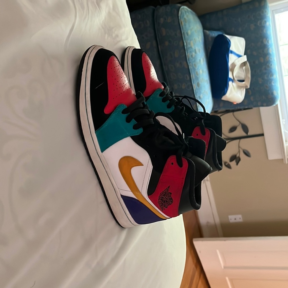 2019 Air Jordan 1 Mid ‘Multi-Color’